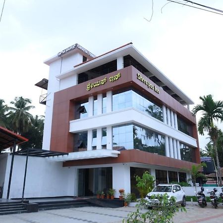 Shrreyas Inn Boarding & Lodging Kundapur Ngoại thất bức ảnh