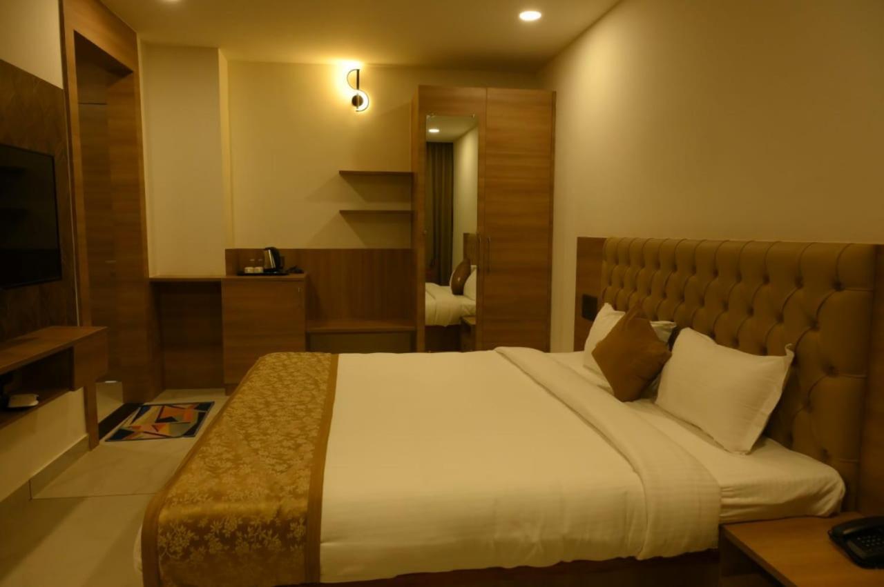 Shrreyas Inn Boarding & Lodging Kundapur Ngoại thất bức ảnh