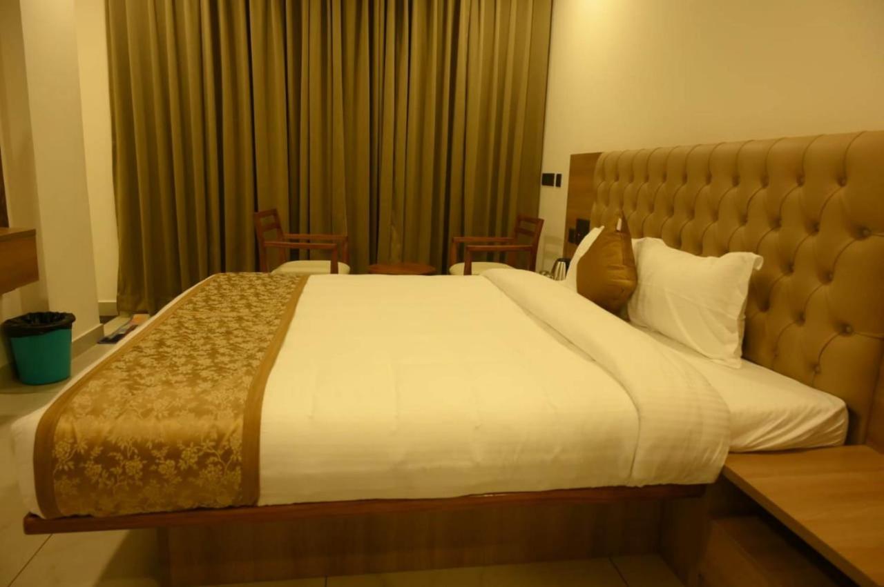 Shrreyas Inn Boarding & Lodging Kundapur Ngoại thất bức ảnh