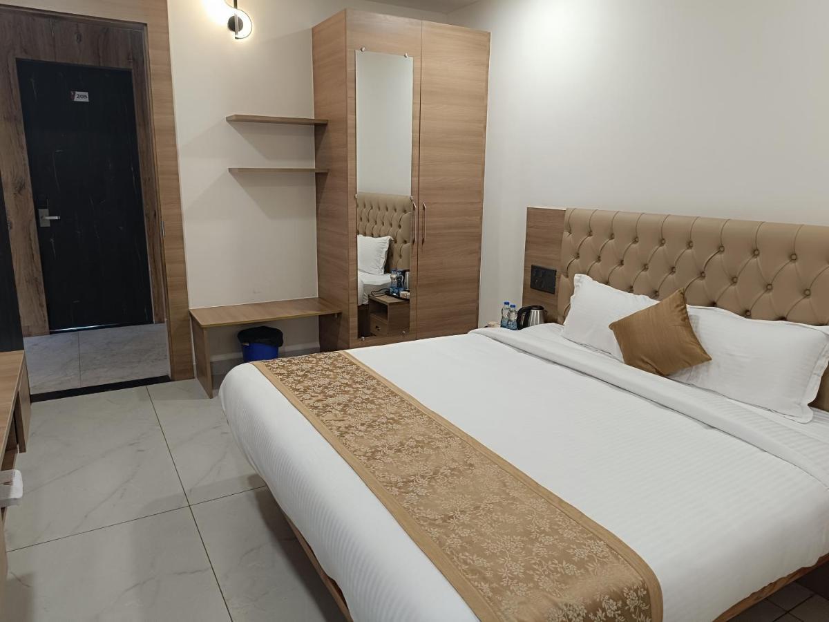 Shrreyas Inn Boarding & Lodging Kundapur Ngoại thất bức ảnh